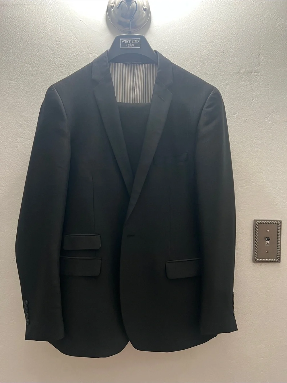 Black Men's Blazer - Classic Single-Breasted Suit Jacket